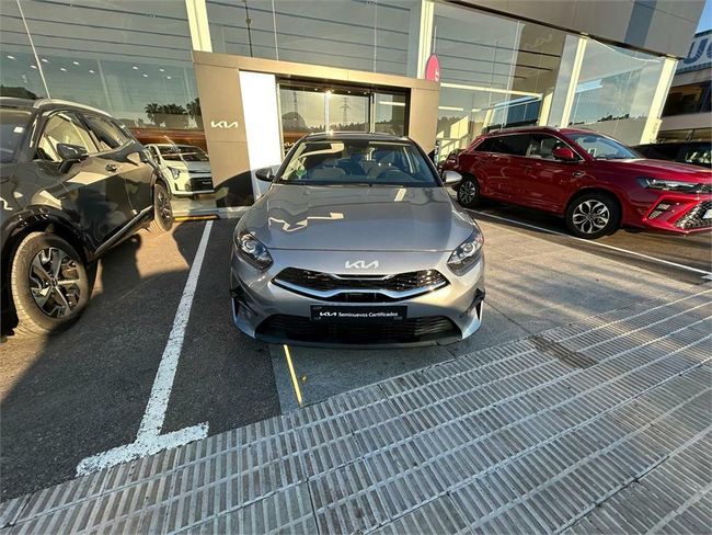 Kia Ceed 1.0 T-GDi 88kW (120CV) Drive  - Foto 2