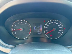 Hyundai i20 1.2 MPI 62kW (85CV) Essence  - Foto 15