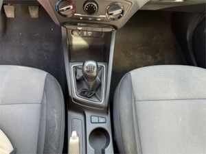 Hyundai i20 1.2 MPI 62kW (85CV) Essence  - Foto 25
