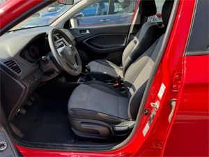 Hyundai i20 1.2 MPI 62kW (85CV) Essence  - Foto 27