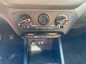 Hyundai i20 1.2 MPI 62kW (85CV) Essence  - Foto 23