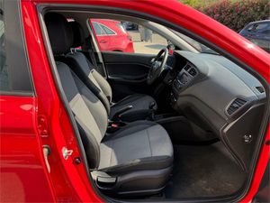 Hyundai i20 1.2 MPI 62kW (85CV) Essence  - Foto 29