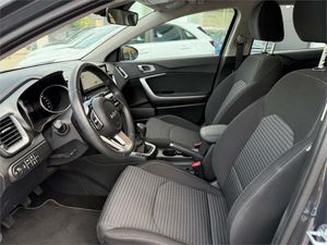 Kia XCeed 1.0 T-GDi Drive 74kW (100CV)  - Foto 25