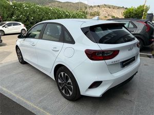 Kia Ceed 1.0 T-GDi 74kW (100CV) Concept  - Foto 11