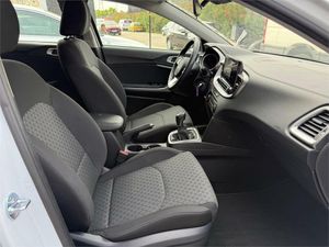 Kia Ceed 1.0 T-GDi 74kW (100CV) Concept  - Foto 31