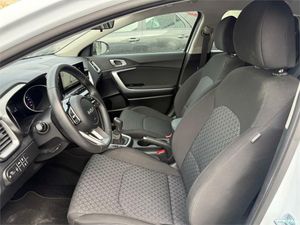 Kia Ceed 1.0 T-GDi 74kW (100CV) Concept  - Foto 27