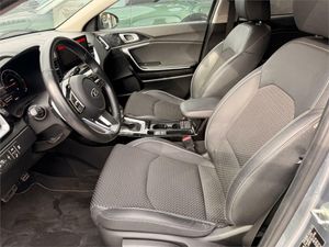 Kia XCeed 1.6 MHEV Emotion 100kW (136CV) DCT  - Foto 33