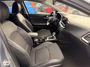 Kia XCeed 1.6 MHEV Emotion 100kW (136CV) DCT  - Foto 37