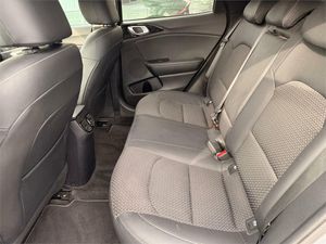 Kia XCeed 1.6 MHEV Emotion 100kW (136CV) DCT  - Foto 35