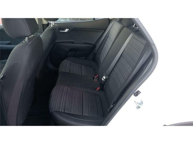 Kia Stonic 1.0 T-GDi 74kW (100CV) MHEV MT Business  - Foto 12