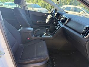 Kia Sportage 1.6 GDi 97kW (132CV) Black Edition 4x2  - Foto 31