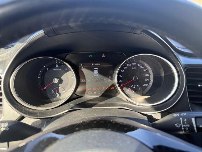 Kia Ceed 1.6 MHEV iMT 100kW (136CV) Drive  - Foto 10