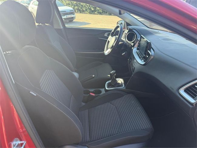 Kia Ceed 1.6 MHEV iMT 100kW (136CV) Drive  - Foto 16