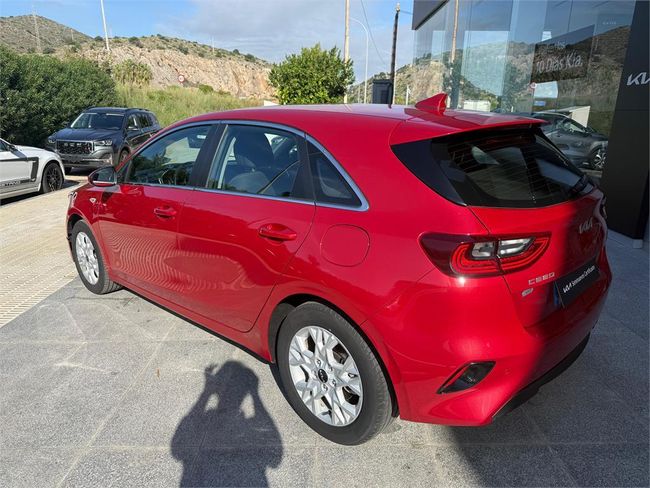Kia Ceed 1.6 MHEV iMT 100kW (136CV) Drive  - Foto 7