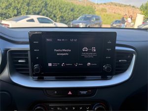 Kia Ceed 1.6 MHEV iMT 100kW (136CV) Drive  - Foto 19