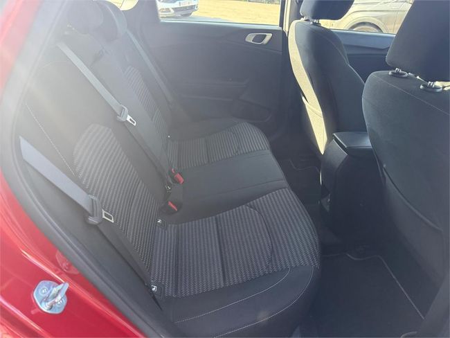 Kia Ceed 1.6 MHEV iMT 100kW (136CV) Drive  - Foto 17