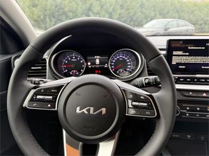 Kia Ceed 1.0 T-GDi 74kW (100CV) Concept  - Foto 15