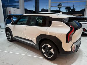 Kia EV3 Air Long Range  - Foto 9