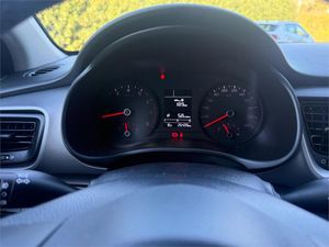 Kia Stonic 1.2 DPi 62kW (84CV) Concept  - Foto 17