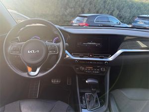 Kia Niro 1.6 GDi HEV 104kW (141CV) Emotion  - Foto 13