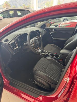 Kia Ceed 1.5 MHEV 103kW (140CV) Tech DCT  - Foto 9