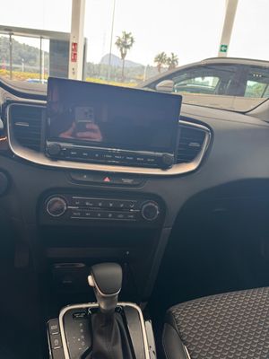 Kia Ceed 1.5 MHEV 103kW (140CV) Tech DCT  - Foto 13