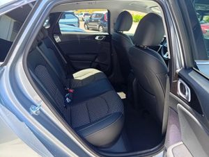 Kia Ceed 1.5 MHEV 103kW (140CV) Tech DCT  - Foto 27