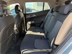 Kia Sportage 1.6 T-GDi MHEV 118kW (160CV) Drive 17