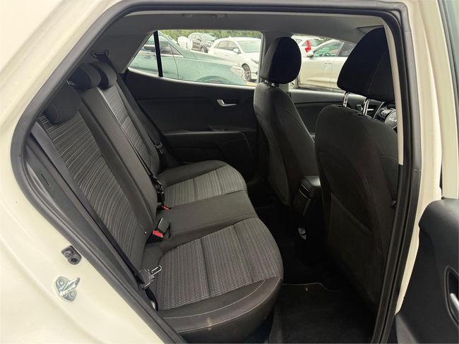 Kia Stonic 1.0 T-GDi 74kW (100CV) MHEV MT Drive  - Foto 17