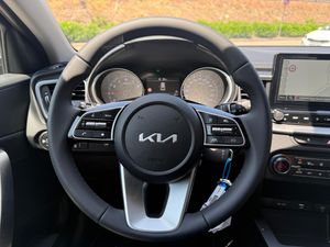 Kia XCeed 1.0 T-GDi Drive 85kW (115CV)  - Foto 13