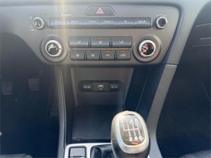 Kia Sportage 1.6 MHEV Drive 100kW (136CV) 4x2  - Foto 25