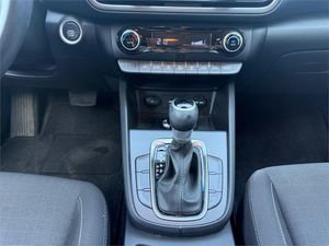 Hyundai Kona 1.6 GDI HEV Tecno DCT  - Foto 25