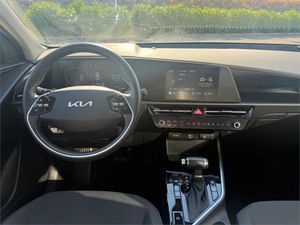 Kia Niro 1.6 GDi HEV 104kW (141CV) Concept  - Foto 13