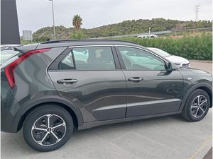 Kia Niro 1.6 GDi HEV 104kW (141CV) Concept  - Foto 5