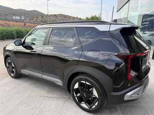 Kia Seltos 1.6 T-GDi 132kW (180CV) Drive 4x2  - Foto 11