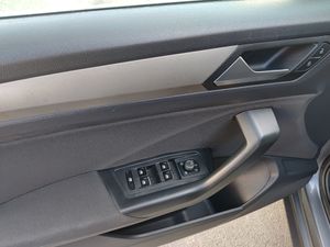 Volkswagen T-Roc Advance 2.0 TDI 110kW (150CV) DSG  - Foto 21