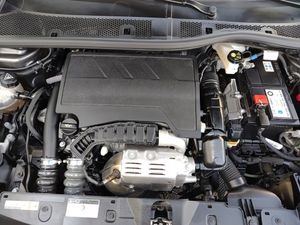 Peugeot 2008 Allure Pack Puretech 100 S&S 6 Vel. MAN  - Foto 24