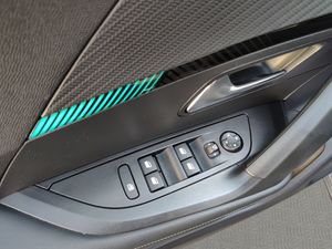 Peugeot 2008 Allure Pack Puretech 100 S&S 6 Vel. MAN  - Foto 23