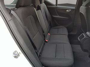 Volvo XC40 1.5 T2 Momentum  - Foto 8