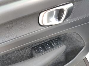 Volvo XC40 1.5 T2 Momentum  - Foto 22