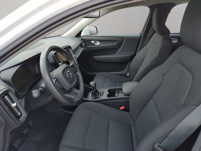 Volvo XC40 1.5 T2 Momentum  - Foto 9