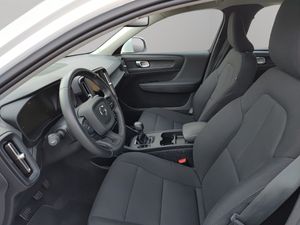 Volvo XC40 1.5 T2 Momentum  - Foto 9