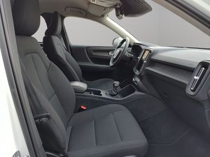 Volvo XC40 1.5 T2 Momentum  - Foto 18