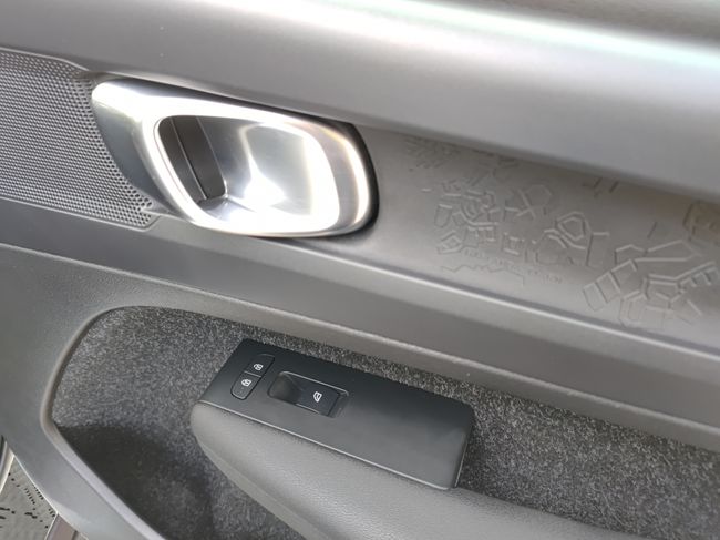 Volvo XC40 1.5 T2 Momentum  - Foto 21