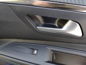 Peugeot 3008 Hybrid 225 e-EAT8 Allure Pack  - Foto 21