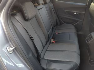 Peugeot 3008 Hybrid 225 e-EAT8 Allure Pack  - Foto 8