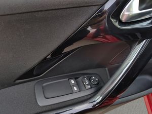 Peugeot 208 5P Signature 1.2L PureTech 60KW (82CV)  - Foto 23