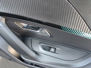 Peugeot 2008 Allure Puretech 130 S&S EAT8  - Foto 23