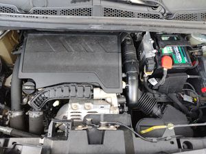 Opel Combo 1.2 T S/S Selective L  - Foto 24