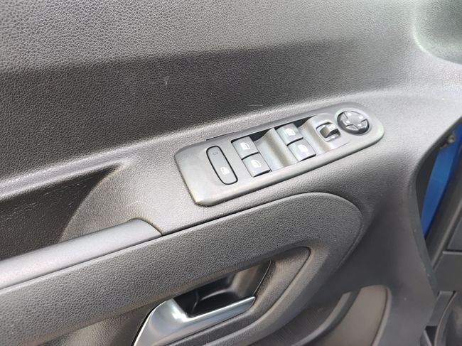 Opel Combo 1.2 T S/S Selective L  - Foto 23